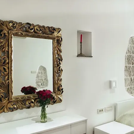 Apartament Old Square